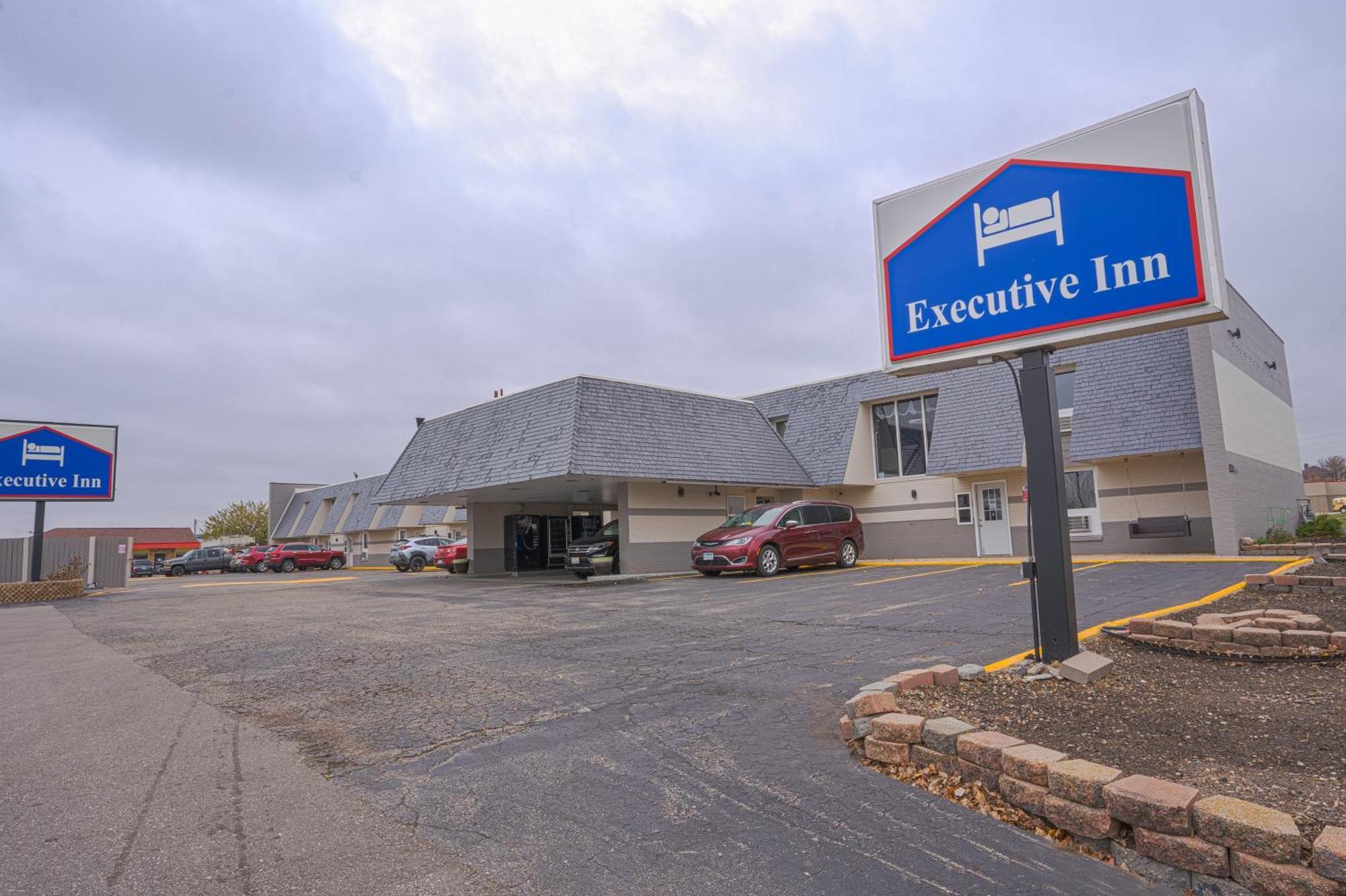 Executive Inn By Belvilla Owatonna Hwy 35 Екстер'єр фото